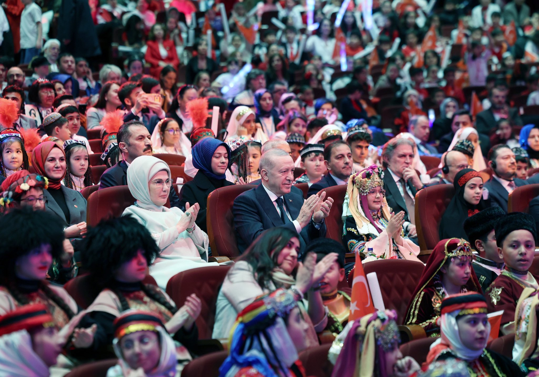 Emine Erdoğan’dan 23 Nisan Paylaşımı: “Çocuklar En Gerçek Gücümüzdür”