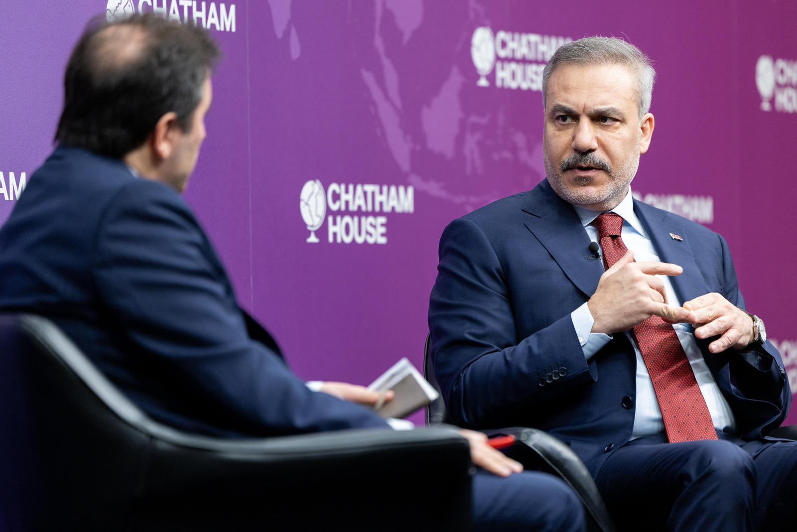 Bakan Fidan’dan İngiltere Çıkarması: Türkiye ve Birleşik Krallık Arasında Stratejik İmza