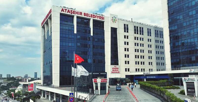 Ataşehir Belediyesindeki Rüşvet Soruşturması: Belediye Başkanı Onursal Adıgüzel ve 19 Şüpheli Adliyeye Sevk Edildi