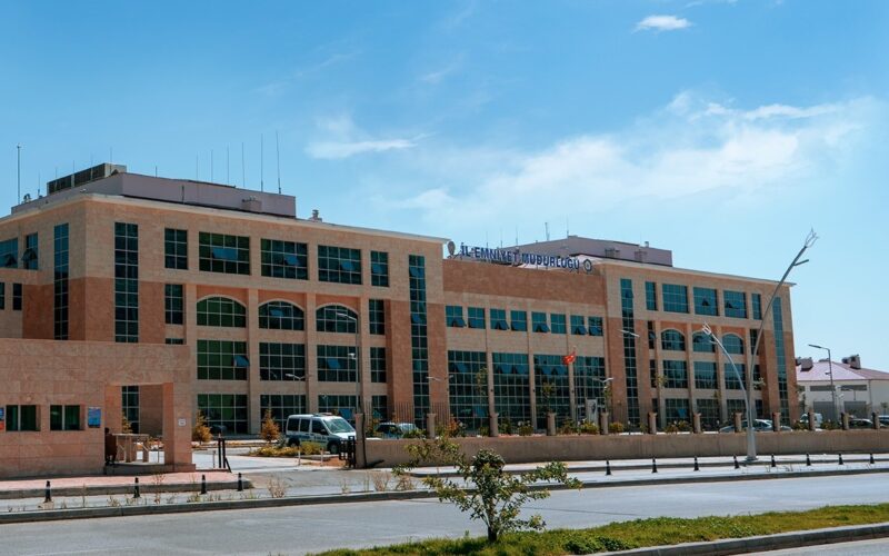 Uşak’ta Polise Pompalı Tüfekli Saldırı: 1’i Ağır 2 Polis Yaralandı