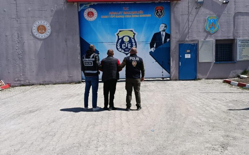 Kars’ta 27 Yıl Hapis Cezası Bulunan Cezaevi Firarisi Yakalandı