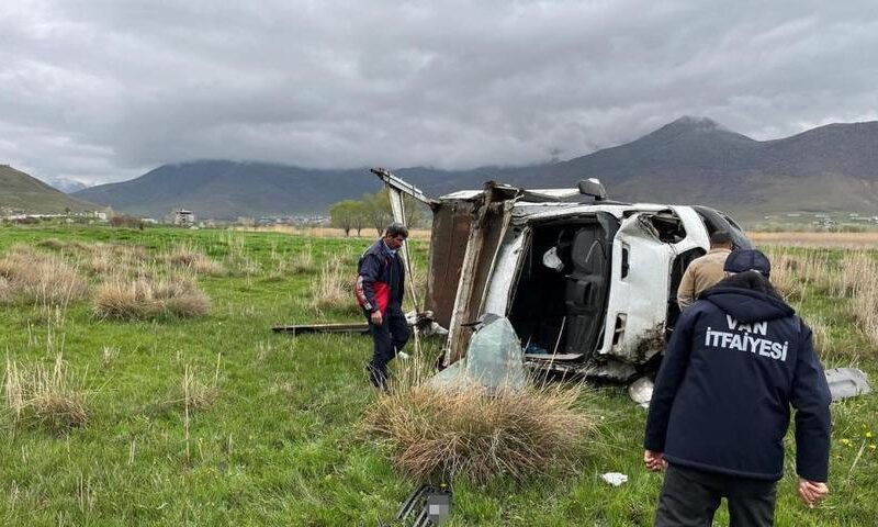 Van’ın Gevaş ilçesinde trafik kazası: 2 yaralı