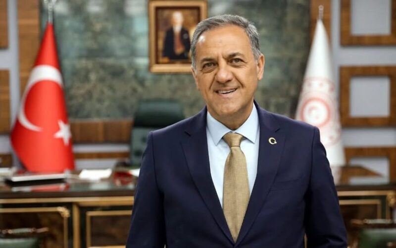 Yalova Valisi Ahmet Hamdi Usta’dan Kurban Bayramı Mesajı: “Frene Değil, Kurala Güvenelim”