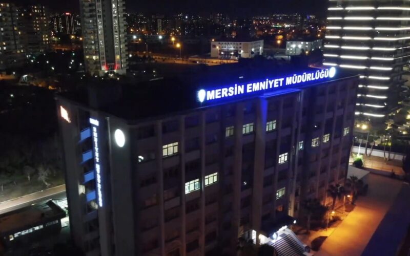 Mersin’de İnterpol Tarafından Kırmızı Bültenle Aranan Şüpheli Yakalandı