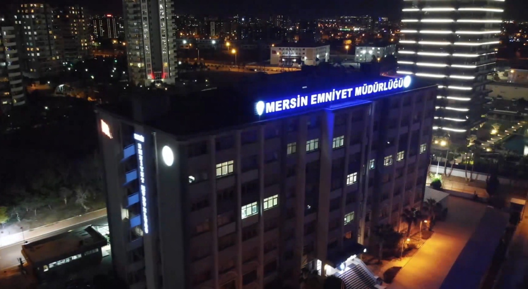 Mersin’de İnterpol Tarafından Kırmızı Bültenle Aranan Şüpheli Yakalandı