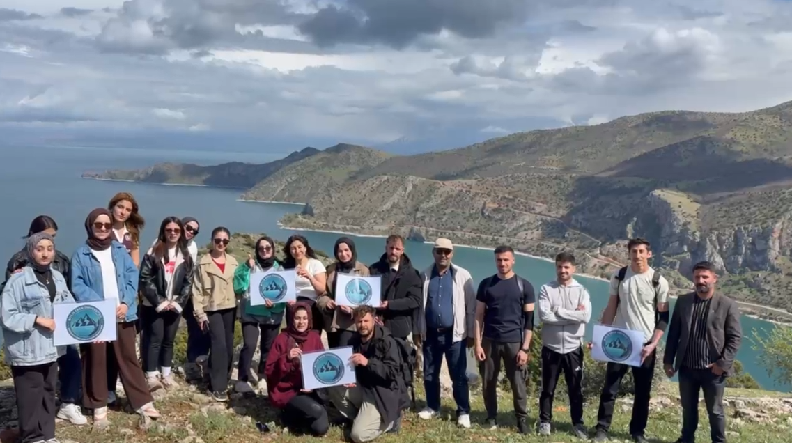 BEDOSK İlk Zirve Tırmanışını Başarıyla Tamamladı