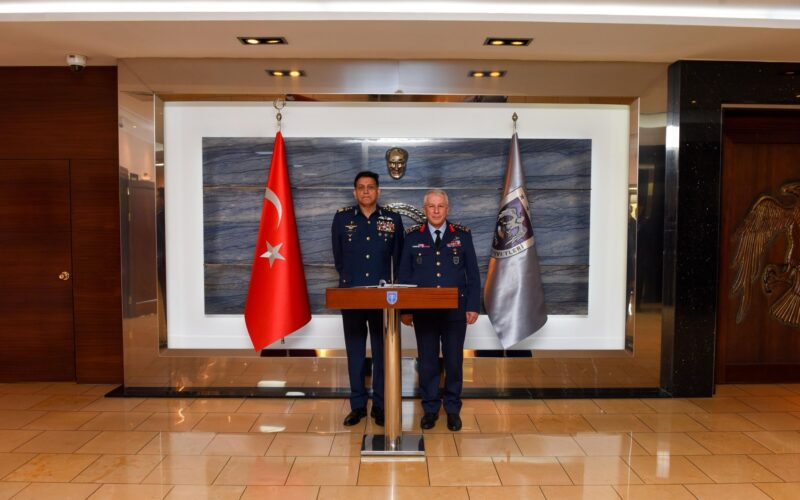 Hava Kuvvetleri Komutanı Orgeneral Kadıoğlu, Pakistanlı Mevkidaşı Sidhu İle Bir Araya Geldi