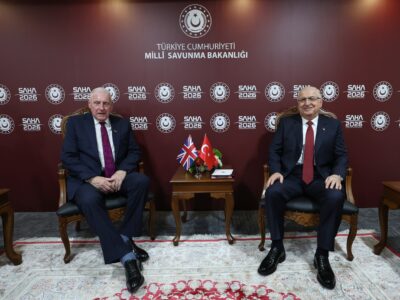 Bakan Güler ve Komuta Kademesi SAHA 2026’da Görüşme Trafiğini Sürdürüyor