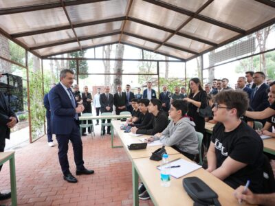 Bakan Tekin: “Eğitim Toplumun Bütün Kesimlerini İçine Alan Bir Yapı”