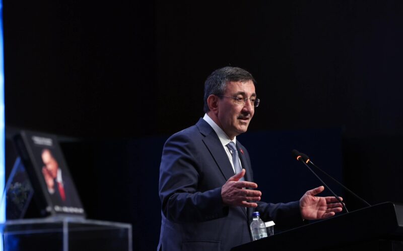 Cumhurbaşkanı Yardımcısı Yılmaz: Türkiye Küresel Doğrudan Yatırımları Artıran Ender Ülkelerden Biri Oldu