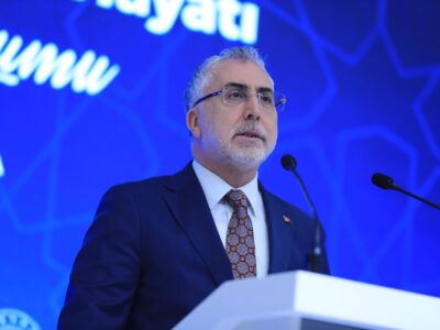 Bakan Işıkhan: Yapay Zeka İnsan Ruhunun Ve İnsan Hikayesinin Yerini Alamaz