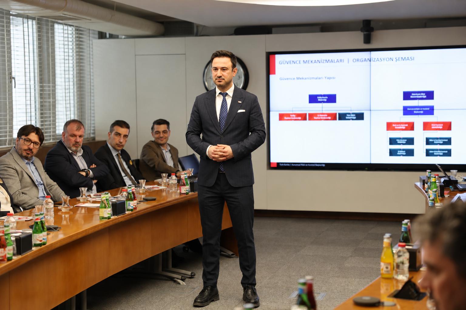 Türk Kızılay Ev Sahipliğinde Kritik Kurumların Katılımıyla Risk ve Güvence Toplantısı Gerçekleştirildi