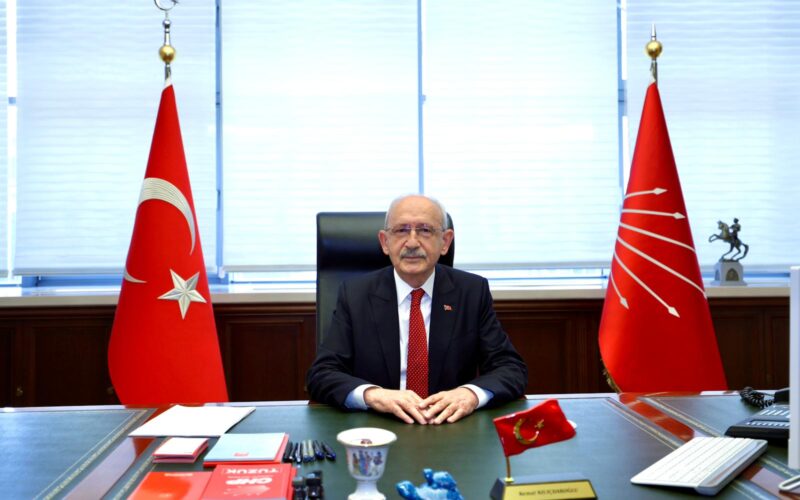 Kemal Kılıçdaroğlu 2,5 Yıl Sonra CHP Genel Merkezi’nde