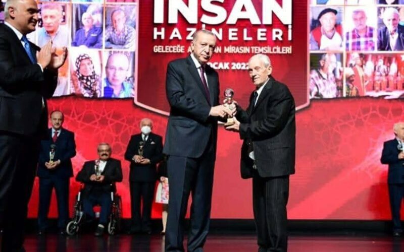 Parşömenin Son Büyük Ustası, UNESCO Ödüllü İsmail Araç 93 Yaşında Hayatını Kaybetti