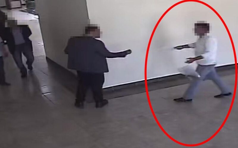 Sivrihisar Belediye Başkanı Habil Dökmeci’ye Yumruklu Saldırı Girişimi: Başkan Yardımcısı Yaralandı