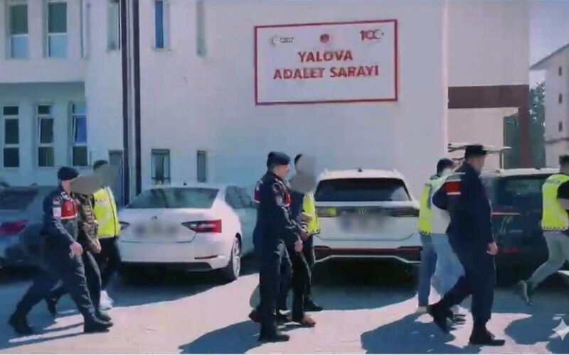 Yalova Merkezli 3 İlde Göçmen Kaçakçılığı Operasyonu: 3 Tutuklama