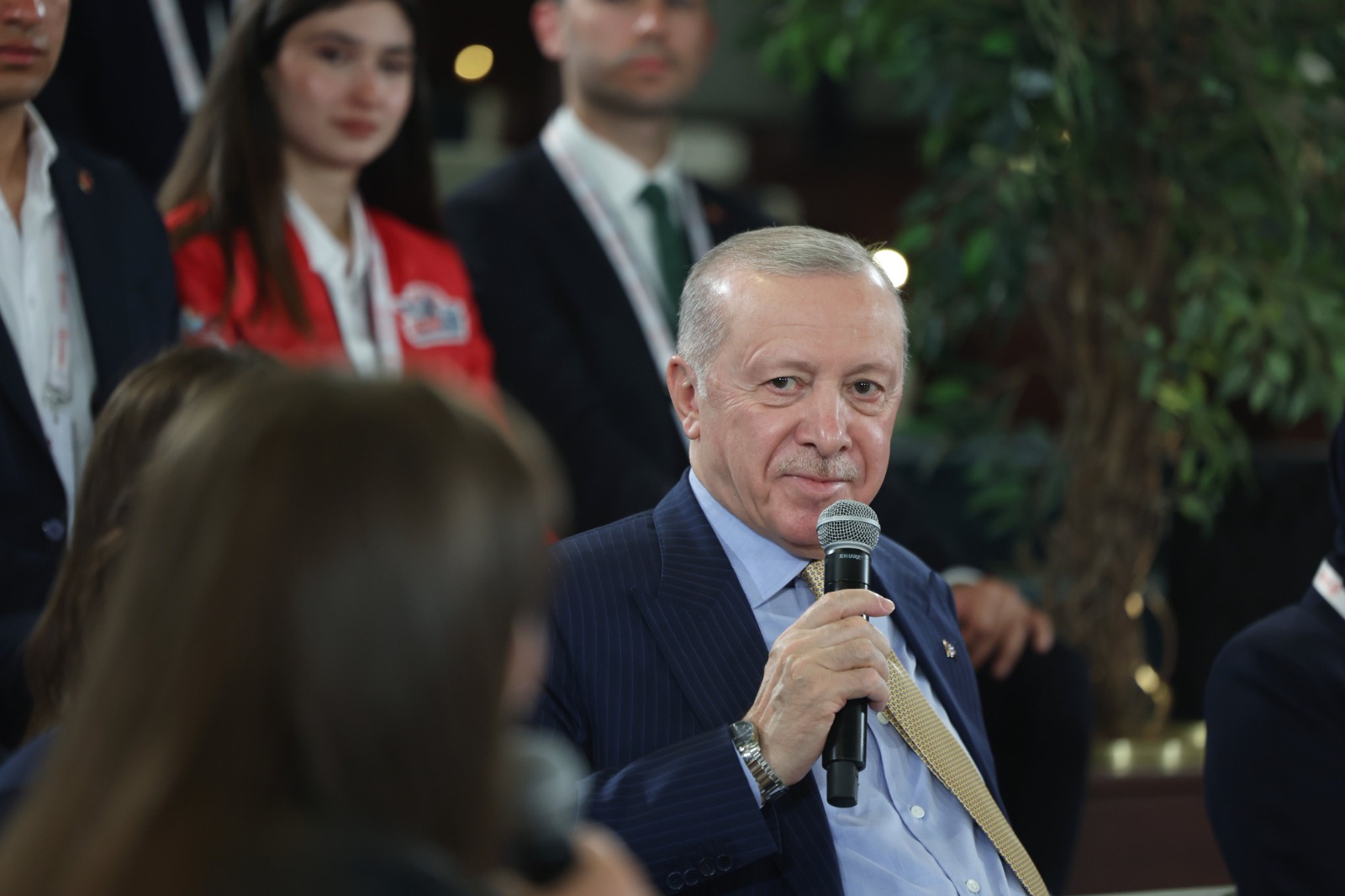 Cumhurbaşkanı Erdoğan Gençleri Milletin Evi’nde Ağırladı: “En Büyük Yatırımı Gençlerimize Yapmaya Kararlılıkla Devam Edeceğiz”
