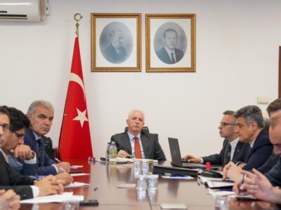 İstanbul Valisi Davut Gül Başkanlığında Eğitim Ve Sağlık Yatırımları Toplantısı Düzenlendi
