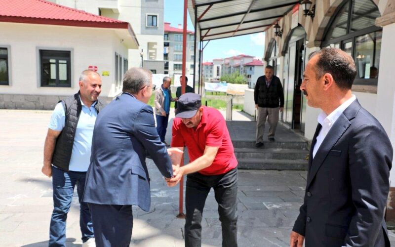 Kars Valisi Ziya Polat’tan Bayrampaşa Mahallesine Anlamlı Ziyaret