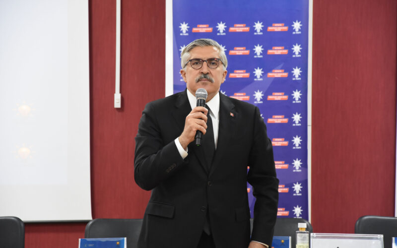 AK Partili Hüseyin Yayman’dan CHP’ye Kütahya’dan Sert Gönderme: “Atatürk Hayatta Olsaydı Hepsini Kovardı!”