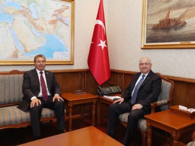 Milli Savunma Bakanı Yaşar Güler KKTC Başbakanı Ünal Üstel İle Görüştü