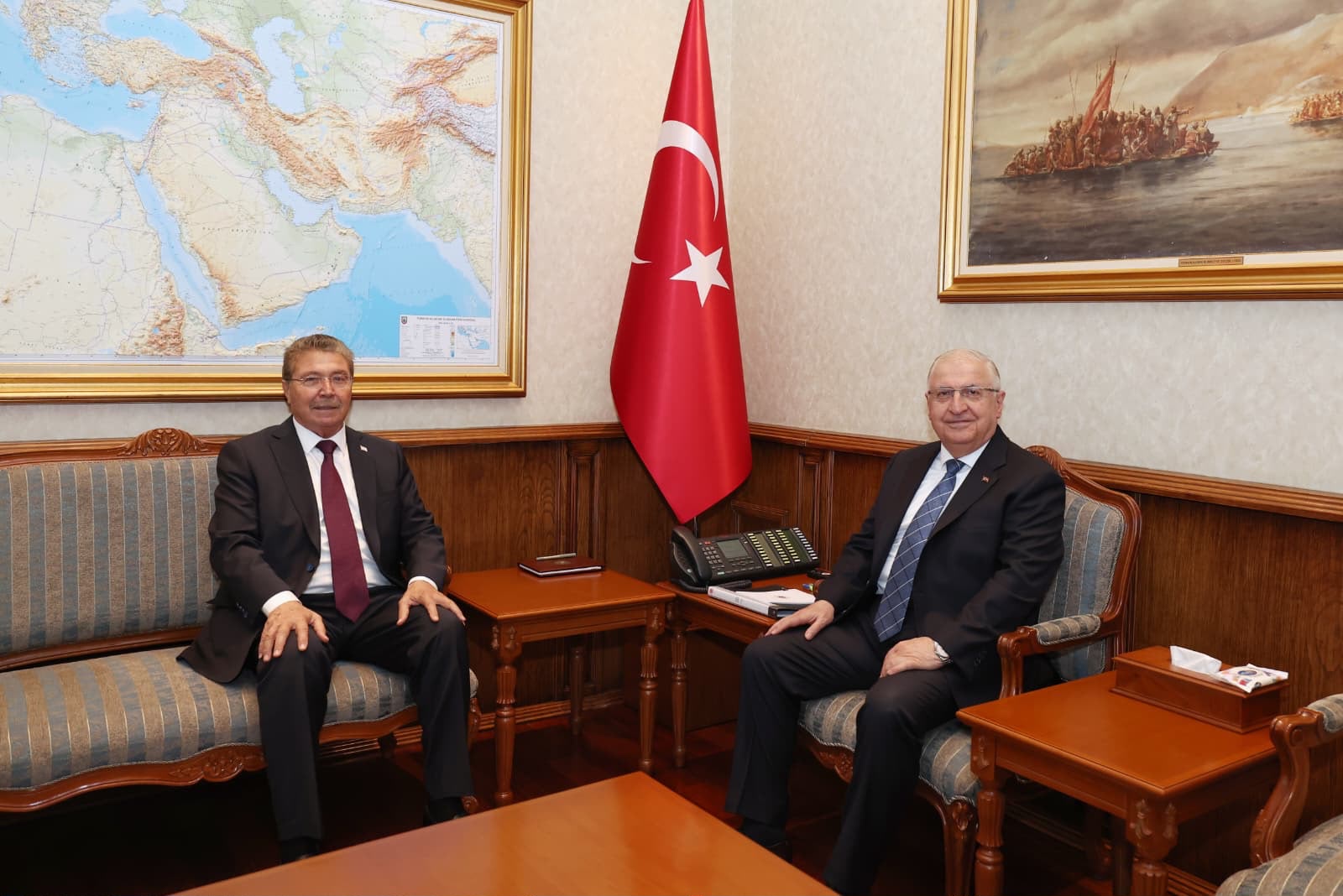Milli Savunma Bakanı Yaşar Güler KKTC Başbakanı Ünal Üstel İle Görüştü