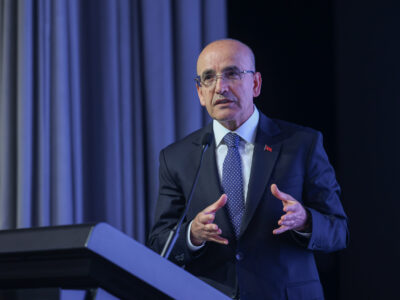 Bakan Şimşek’ten Küresel Girişimcilere Yatırım Çağrısı: Üreticide Kurumlar Vergisi Yüzde 12,5’e İndirildi