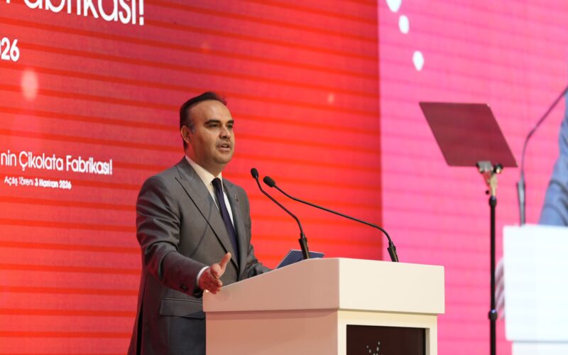 Sanayi ve Teknoloji Bakanı Mehmet Fatih Kacır Gaziantep’te Şölen Çikolata’nın Yeni Üretim Tesisini Açtı
