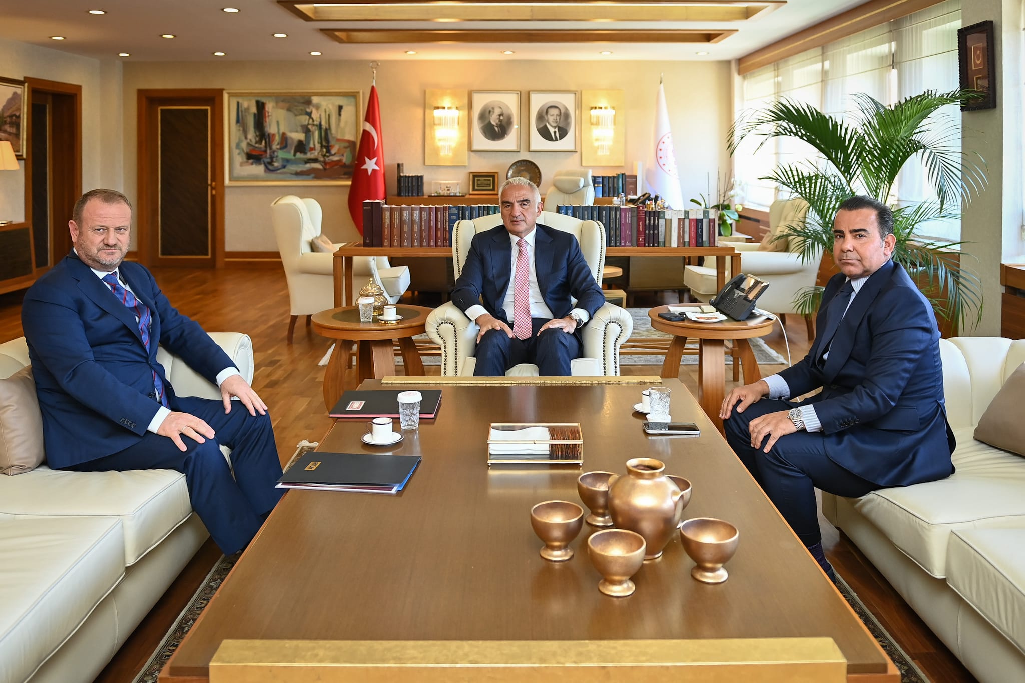 Bakan Ersoy RTÜK Başkanı Mehmet Daniş İle Bir Araya Geldi