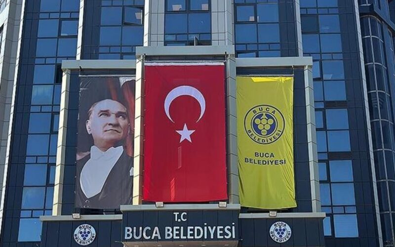 İzmir Buca Belediyesi’ne Yönelik Operasyon: Mevcut ve Eski Başkanlar Gözaltında