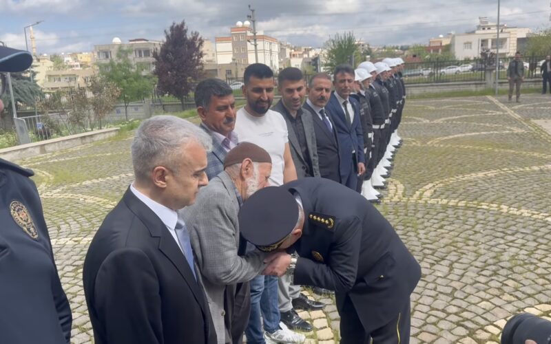 Konyalı Siirt Emniyet Müdürü Mehmet Özdemir’den Siirtli Şehit Babasına Duygulandıran Vefa