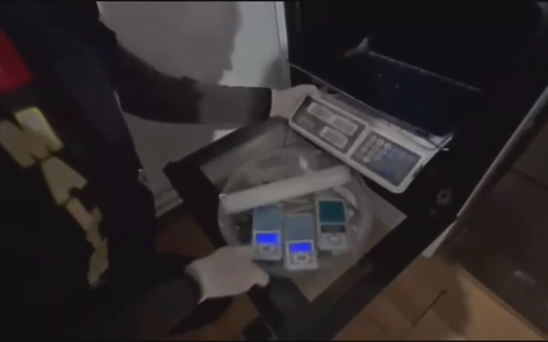İstanbul’da Üç İlçede Dev Uyuşturucu Operasyonu: 5 Kilo 80 Gram Amfetamin Ele Geçirildi