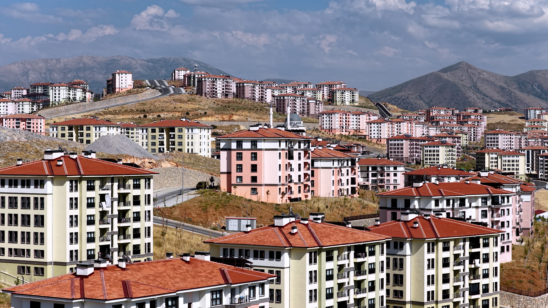 Bakan Kurum: 81 İlimizde 7 Milyona Yakın Vatandaşımızı Sağlam Konutlarına Kavuşturduk