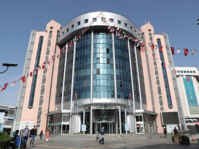İzmit Belediyesi Soruşturmasında Belediye Başkanı Dahil 20 Kişi Tutuklandı