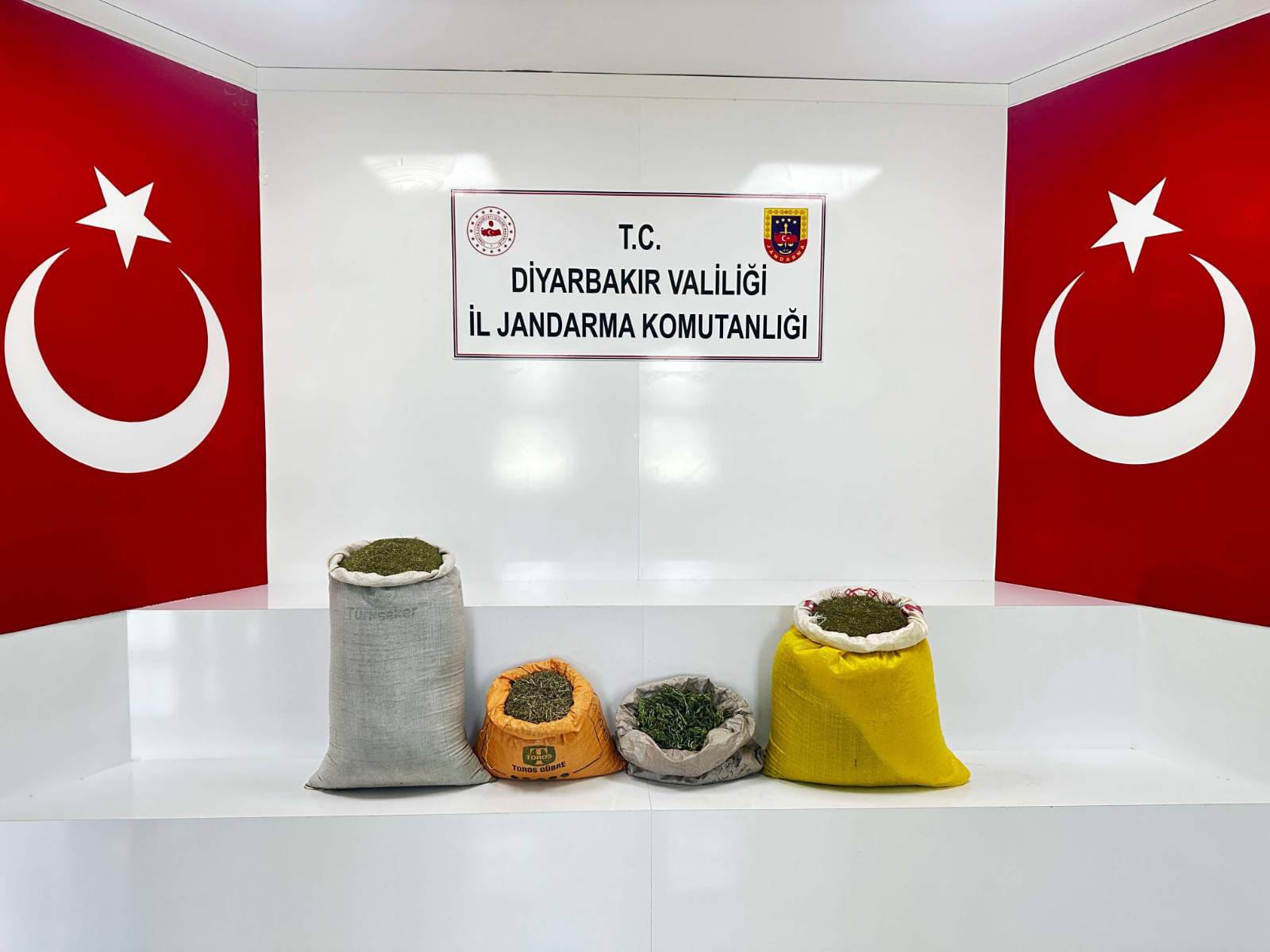 Diyarbakır’da Uyuşturucu Operasyonu: 144 Kilogram Toz Esrar Ele Geçirildi
