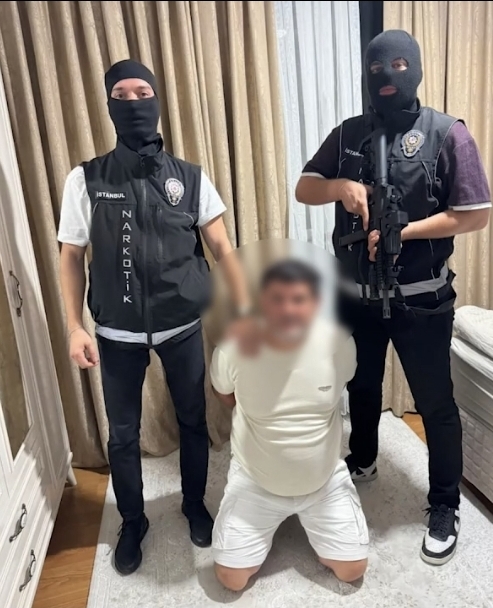 Kırmızı Bültenle Aranan Tacikistanlı Zehir Taciri Beylikdüzü’nde Yakalandı