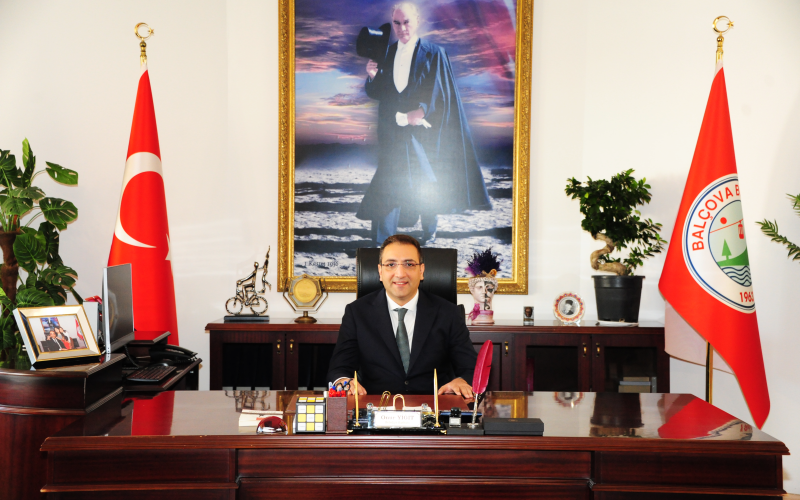 Balçova Belediye Başkanı Onur Yiğit Görevine İade Edildi