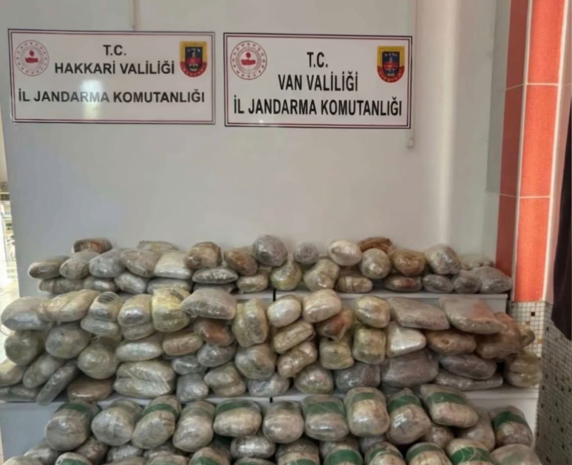İki İlde Dev Uyuşturucu Operasyonu: 265 Kilogram Skunk Ele Geçirildi