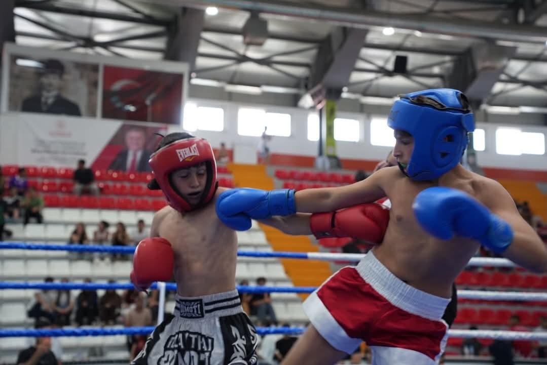Kars’ta Kick Boks Şöleni Sona Erdi: 10 Ülkeden 413 Sporcu Ani İçin Mücadele Etti