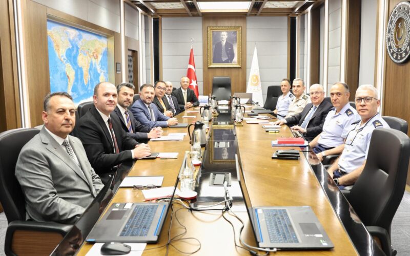 Milli Savunma Bakanı Yaşar Güler TUSAŞ Heyetini Kabul Etti