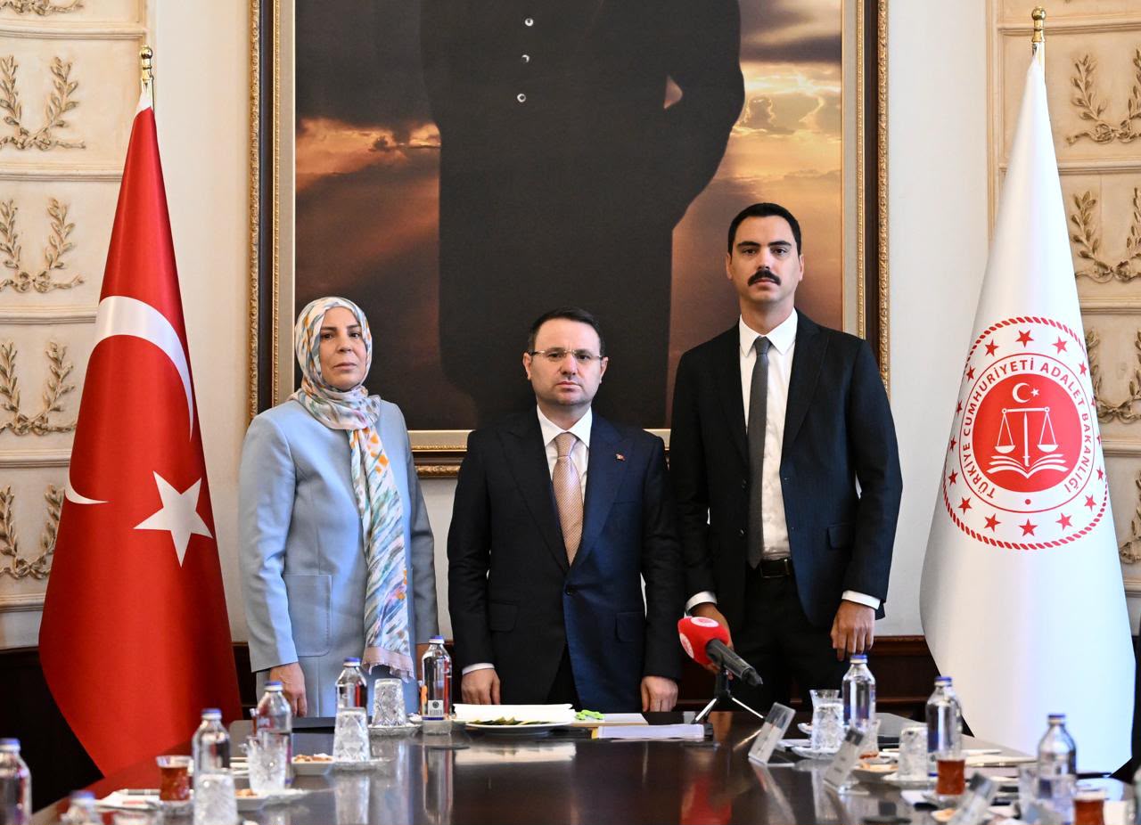 Adalet Bakanı Akın Gürlek Muhsin Yazıcıoğlu’nun Ailesini Kabul Etti