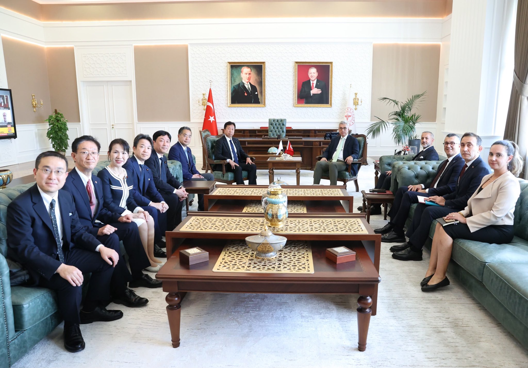 Sağlık Bakanı Memişoğlu Japon Heyetini Kabul Etti