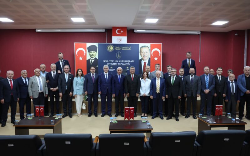 Bakan Bolat Kütahya’da Ekonomi Ve İhracat Verilerini Değerlendirdi