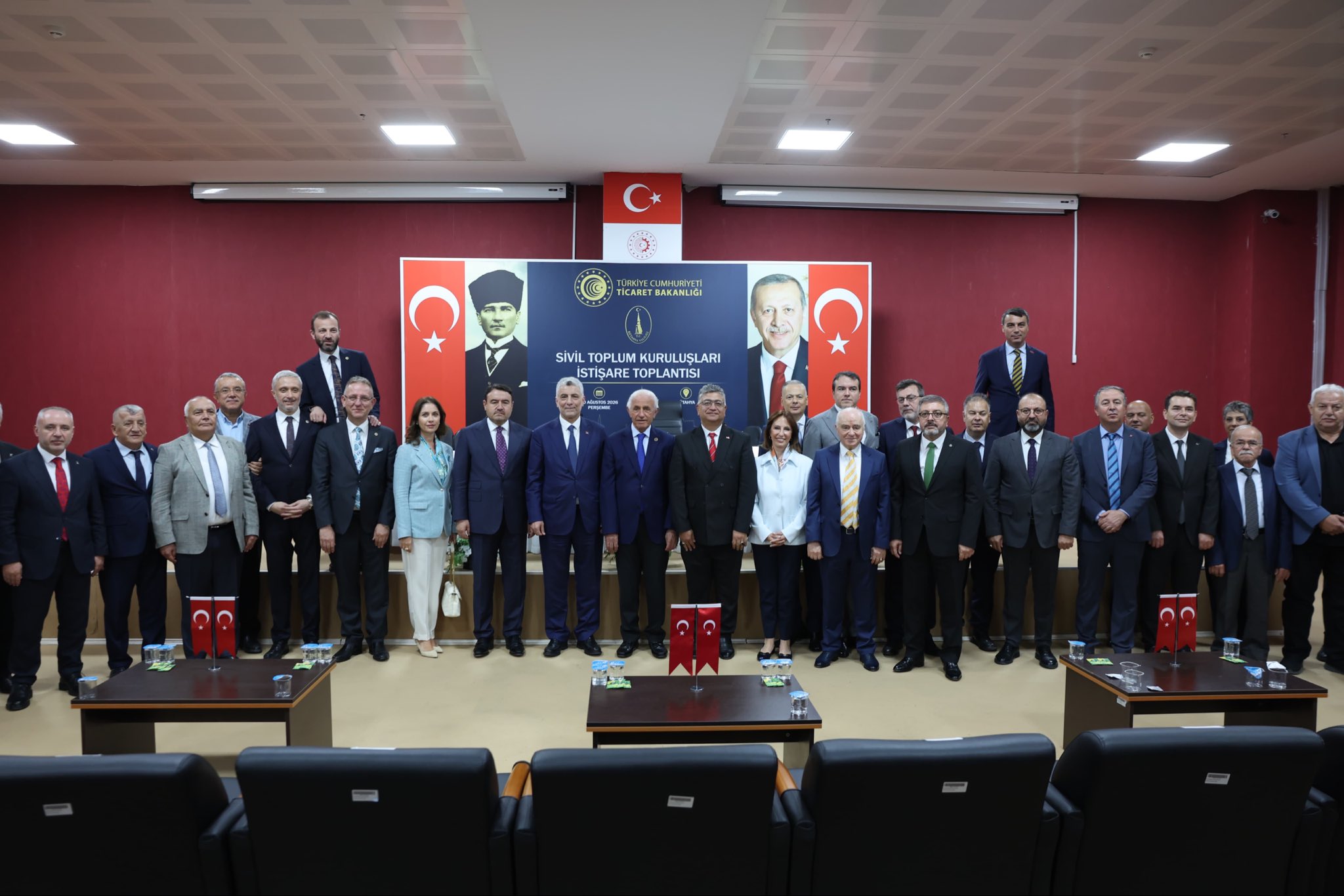 Bakan Bolat Kütahya’da Ekonomi Ve İhracat Verilerini Değerlendirdi