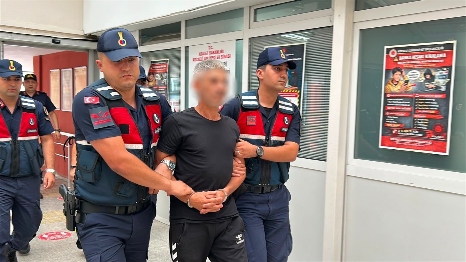 Kocaeli merkezli organize suç operasyonunun firari iki şüphelisi yakalandı