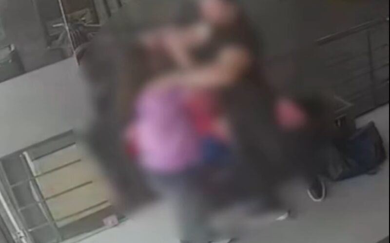 Mersin’de Spor Salonunda Kadına Şiddet Girişimi Kamerada