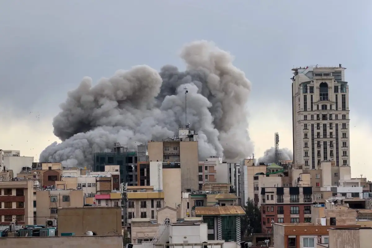 ABD ve İsrail İran’ın Enerji Altyapısını mı Vuracak? CBS’ten Saldırı İddiası