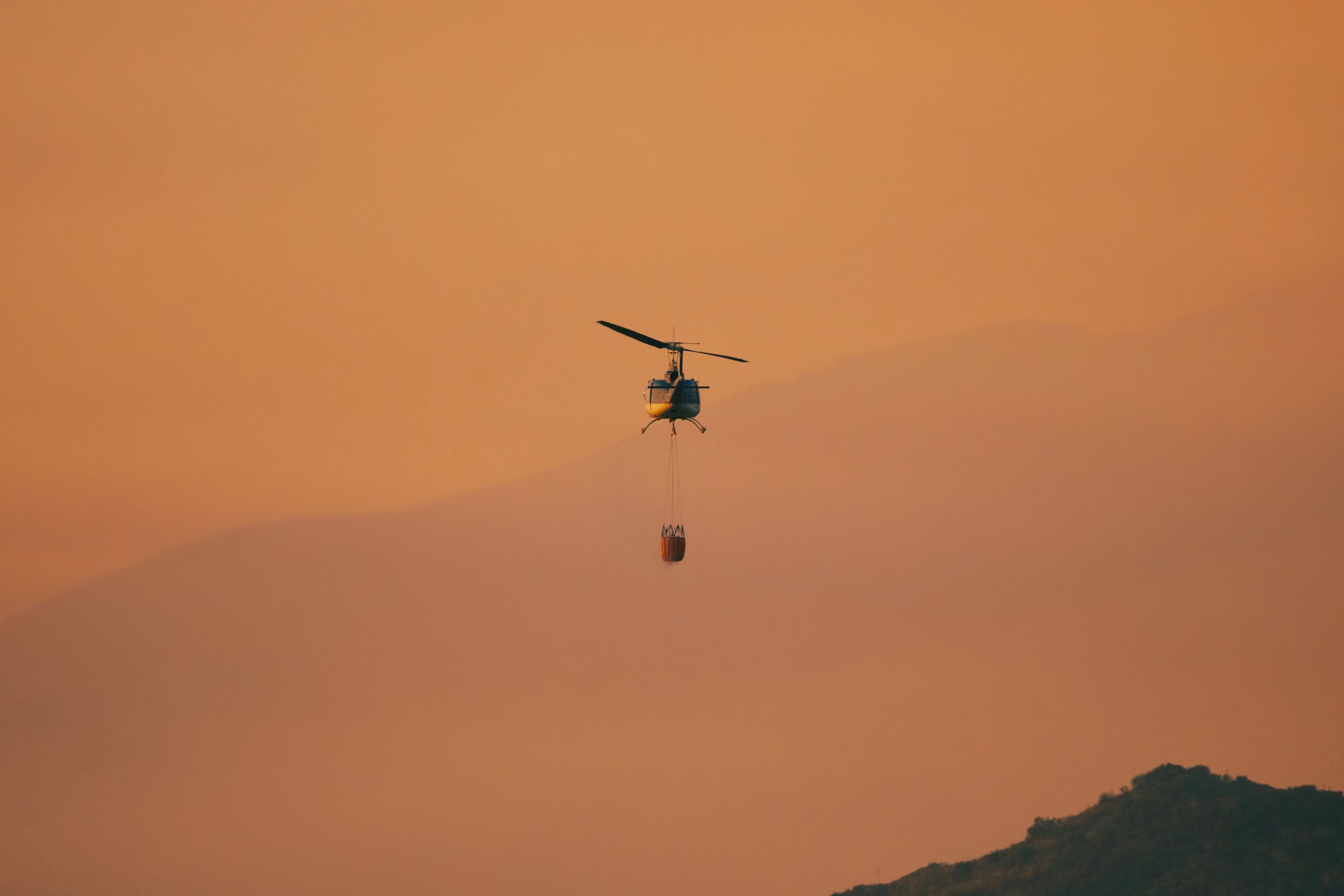 ABD’nin Utah eyaletinde orman yangınına müdahale eden helikopter düştü