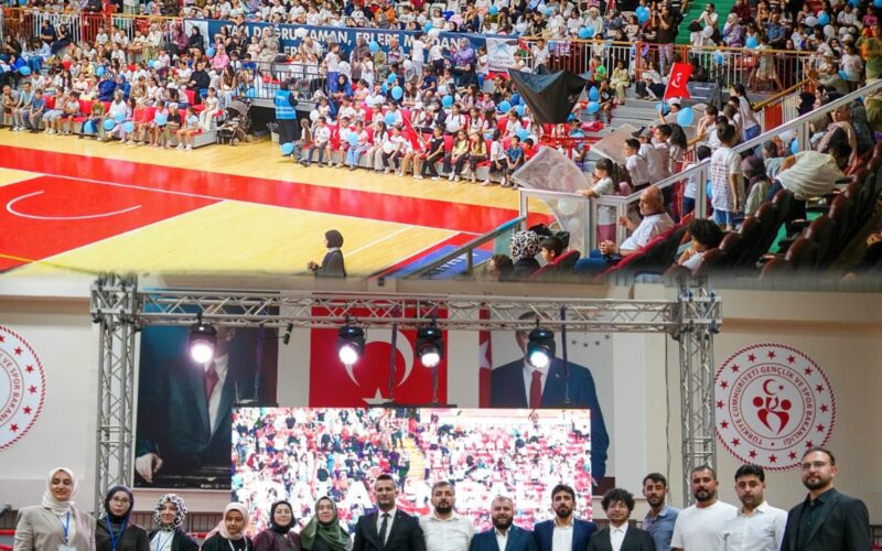 TÜGVA Yalova Yaz Okulu 3 Bin 150 Öğrencinin Katılımıyla Tamamlandı