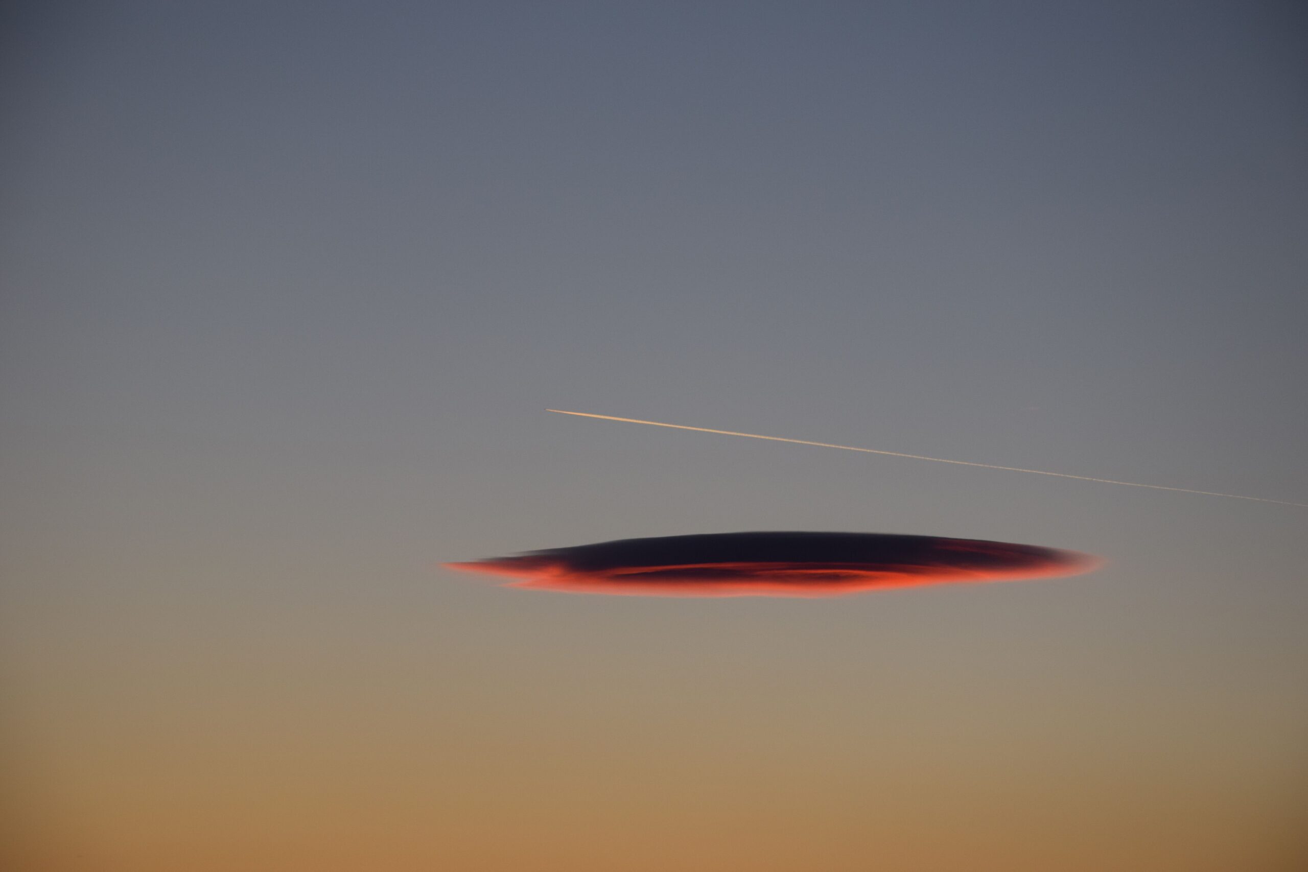 Pentagon’dan UFO ve UAP açıklaması: Yeni belgeler kamuoyuyla paylaşıldı